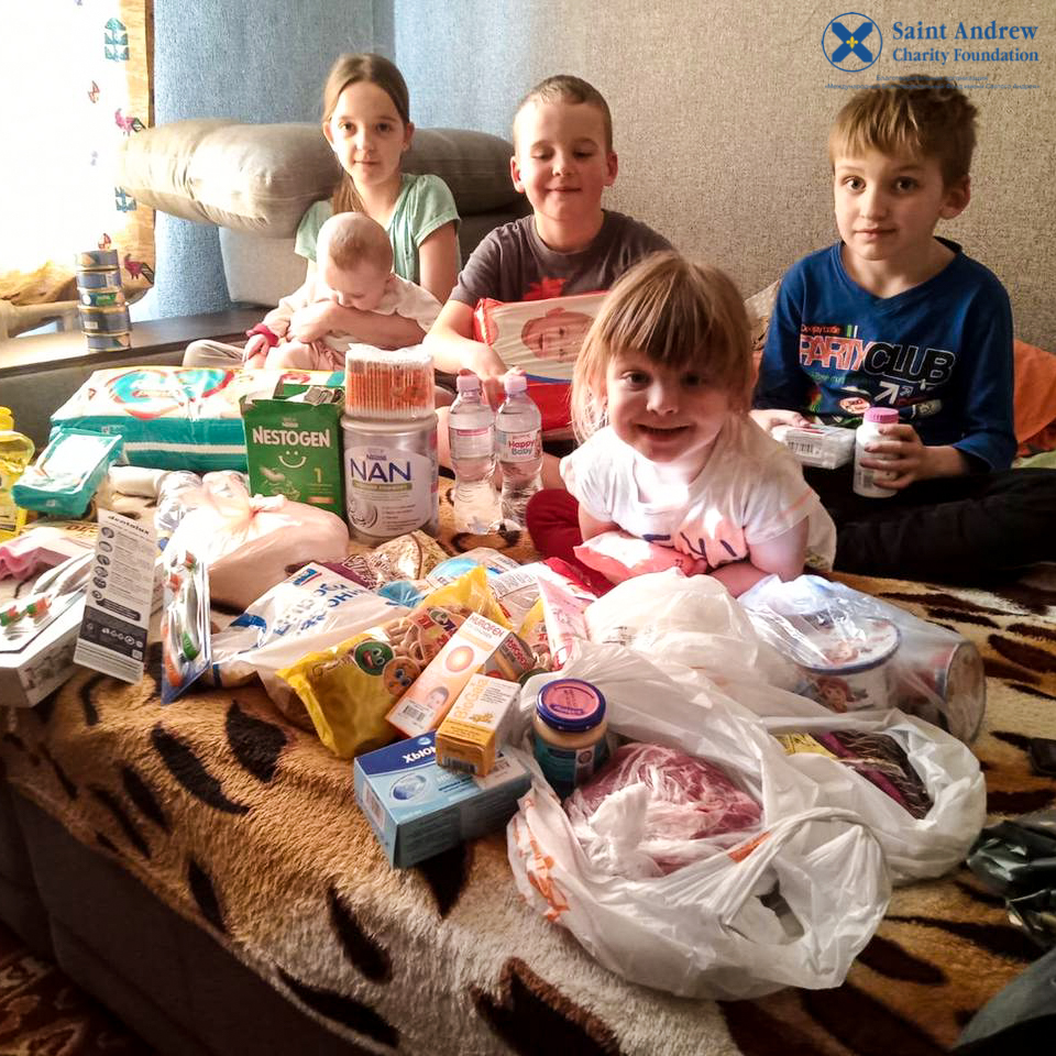 standrewcf's tweet photo. Love and kindness saving the world 🙏 💙💛

Thank you @HandlerRich !

#handlerrich #jefferies #andrewcharityfoundation #киев #zelenskiy #washingtondc #usa #charity #foundation #volunteer #donate #children #orphan #ukraine #kyiv #kiev https://t.co/Jww9KLrWwW