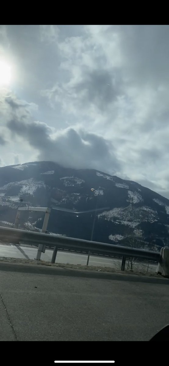 sanny_rfc's tweet photo. Fae deed ends tae building sites tae drivin in the clouds, 11 countries 36hours aw tae see the rangers🇬🇧 @RangersFC https://t.co/mSbkDv2j2b