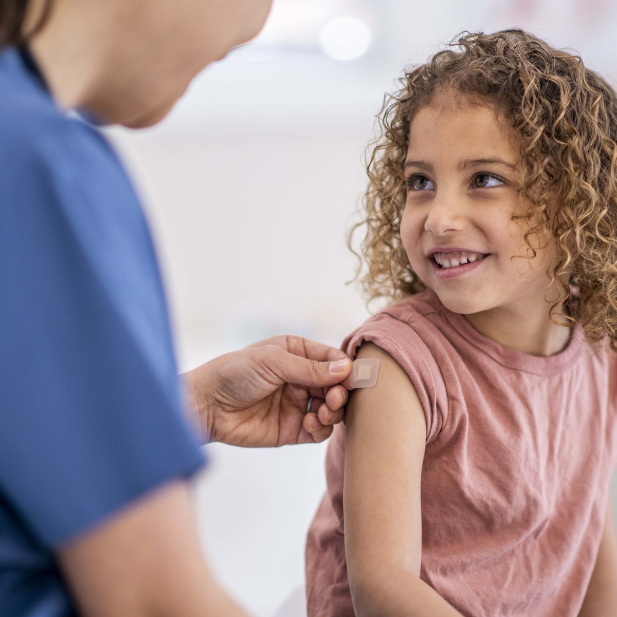 KFLAPH's tweet photo. Routine Childhood Immunization appointments are available at POH on Thursday, March 17 for:
👧Students 12 to 18 years old who are overdue for immunizations needed to attend school
👦Students who missed the meningococcal vaccine in Gr. 7.
Book now! https://t.co/PbNQTkGZeT https://t.co/PsSRDpgKGq
