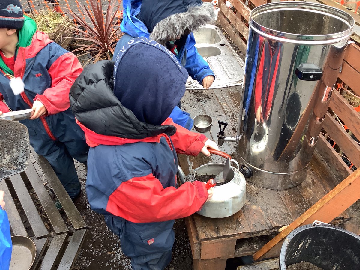 BalgreenNursery's tweet photo. Working together to make “the biggest cake in the world”. Wonderful collaboration and sharing of ideas and skills. https://t.co/PgpgwiFBEc