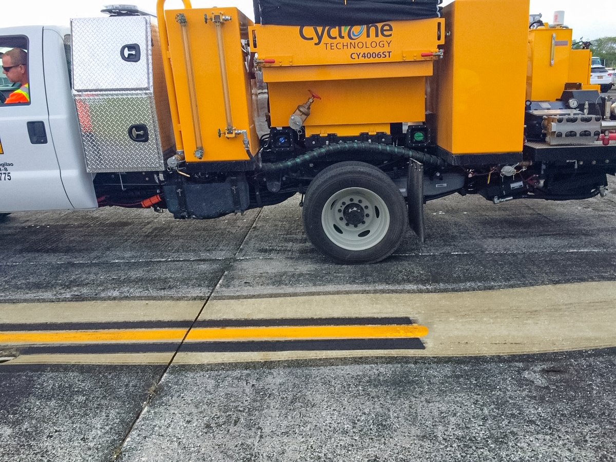 CycloneTech's tweet photo. The ST is the perfect machine for paint marking removal. 

The compact design means it can maneuver into hard to reach areas but doesn't skimp on power, removing lines and markings in a single pass! 

Learn more https://t.co/ttus9BzPqZ

#paintlineremoval #rubberremoval https://t.co/4zfO744RdG