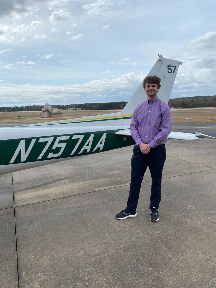 FlyatAOA's tweet photo. Charlie McBride, AOA's first accelerated program student, did his first solo flight at our AOA campus in Atlanta! Congratulations, Charlie! #FlyAOA #OfficeWithAView https://t.co/AY9LCqcNGO
