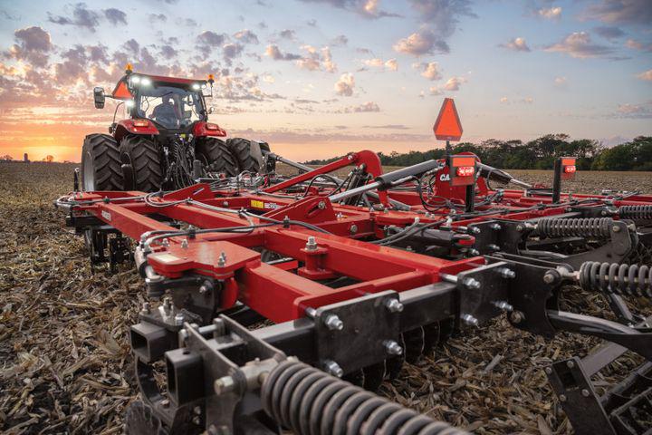 CrownPowerEquip's tweet photo. Prepare your fields for higher yields. As the snow melts and spring begins, make sure you choose the right vertical tillage tool to manage crop residue. https://t.co/uFCB51WxM8 https://t.co/olza06qSY3