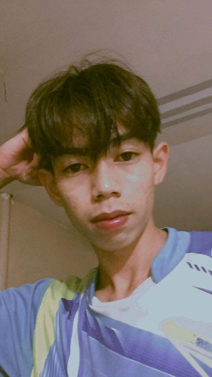 MMDXLIII_'s tweet photo. จะมีคนชอบเราบ้างป่ะเนี่ย https://t.co/ESWJY5zqmM