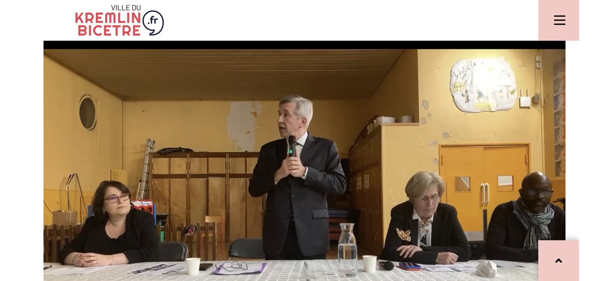 K_bicetre2020's tweet photo. Laurent organise une réunion sur le logement social à l’école Charles Peguy. 
Regarder l’état de fraîcheur des peintures du préau de l’école après 27 ans de gestion du même Laurent. Inadmissible!
#ensemblechangeonslekb 
#changerdereaukb 
#lekremlin-bicetre https://t.co/ePNy31urid