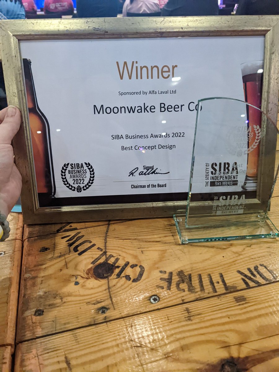 Moonwake tweet media