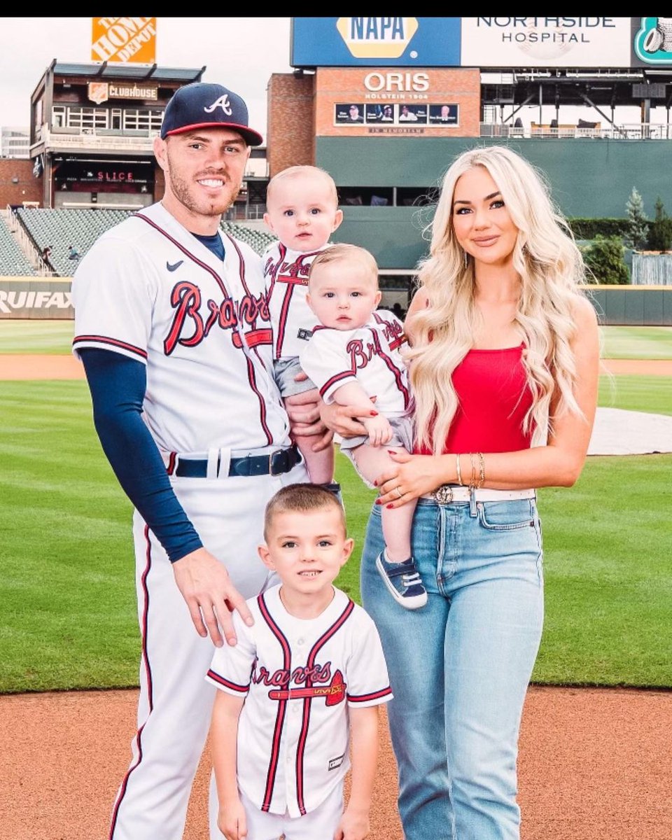 MLBONFOX's tweet photo. Freddie Freeman's message to the Braves &amp; their fans: https://t.co/aP5fqaiIG8