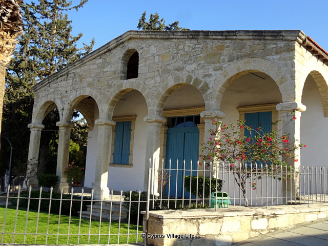 photosofcyprus's tweet photo. The Agios Athanasios Village Community Centre #cyprus #agiosathanasios #limassol #village #architecture #culture #travel #holidays https://t.co/zzCeeIS9oY