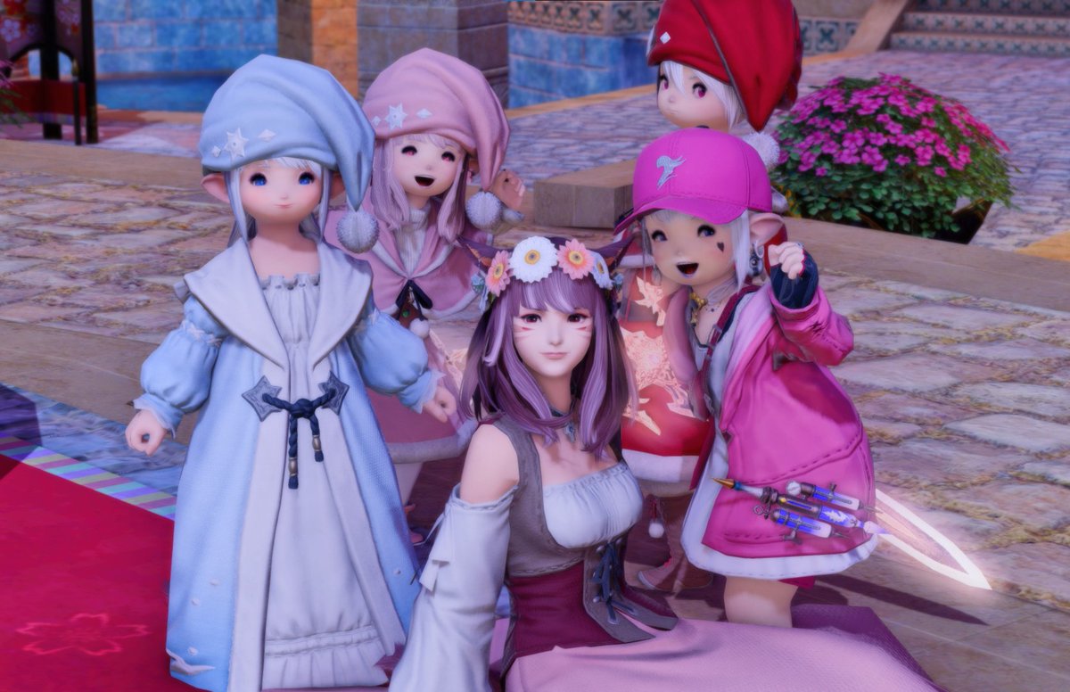 NotepadPopoto's tweet photo. A day with Friends! 💞 

#GPOSERS #lalafell #FF14 https://t.co/ql4hodbO1v