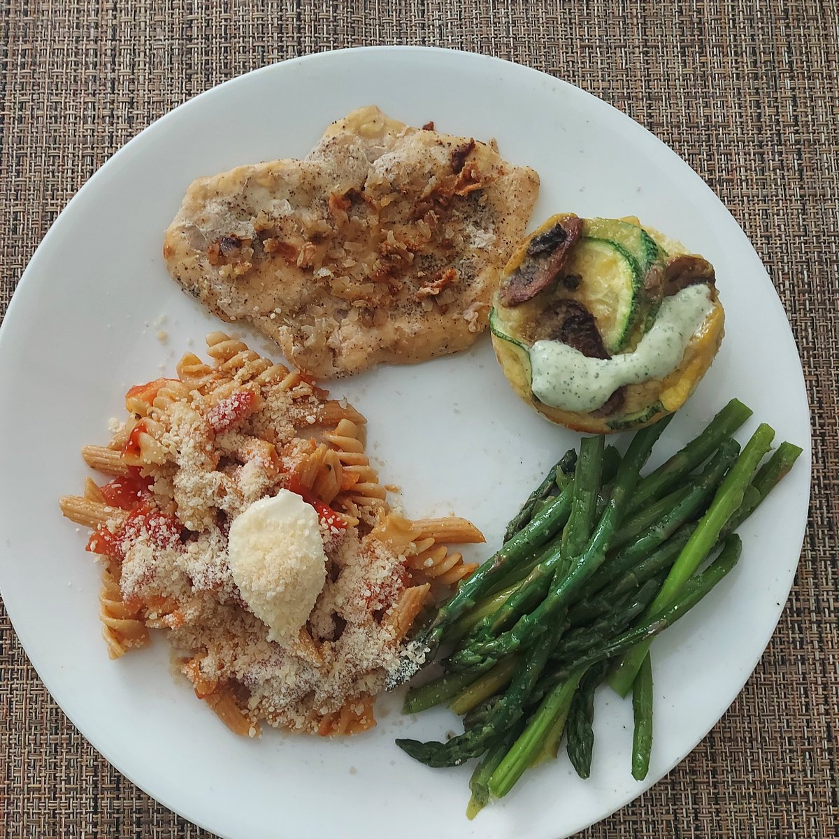 Con su permi, me voa Comer "alguito".......