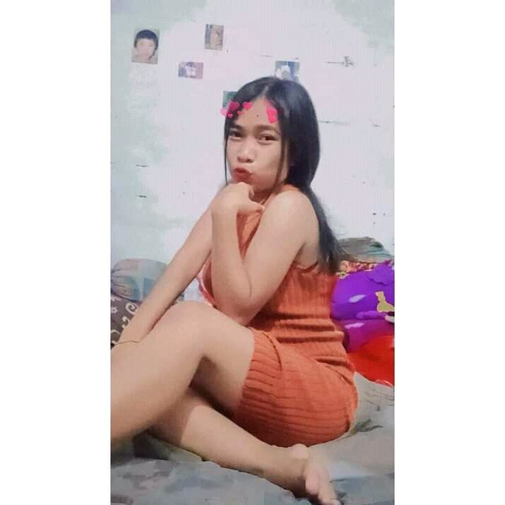 Crut2001's tweet photo. Ada yang mau bacolin cewe ini, nanti gua kasi wa nya sama nama sosmed nya https://t.co/BCClTpITsS