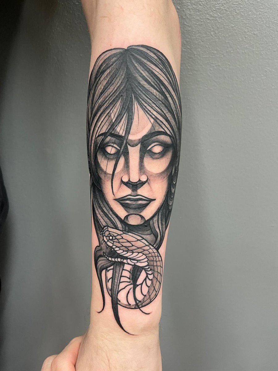 i hear that girls like tatted guys