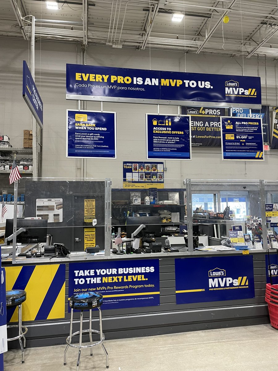 kowalmr's tweet photo. @Lowes: Every Pro is an MVP TO US! What a joke! Been waiting for 10 mins. No help! Thanks Lowes in Indianapolis. https://t.co/EqVe8w2SDH
