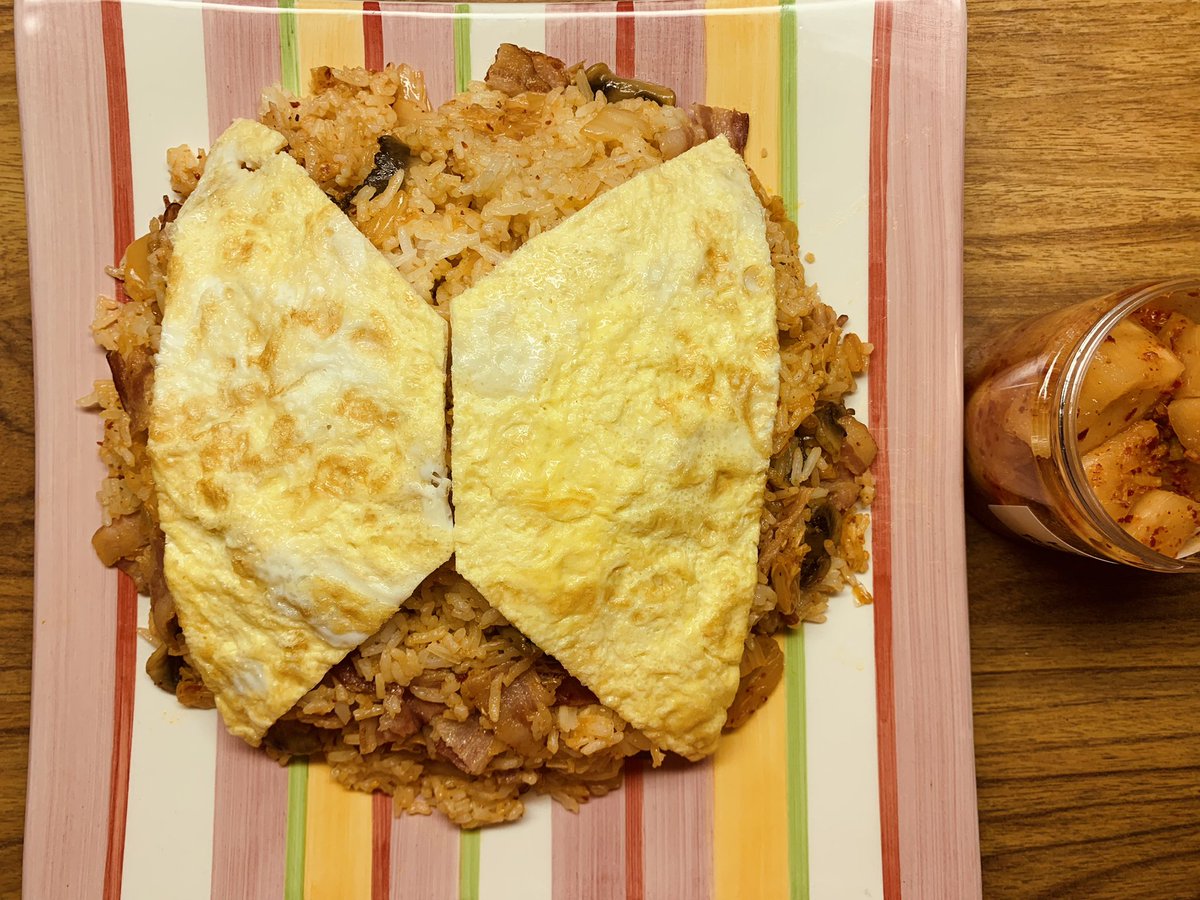 EliaceFanou's tweet photo. ๐@BTS_twt Dynamite hit 1 billion streams on Spotify ๐๐Celebrating with kimchi bokkeumbap aka kimchi fried rice a la BTS. #bts #Dynamite1B #BTSARMY #RM #JIN #YOONGI #JHOPE #JIMIN #TAEHYUNG #JUNGKOOK https://t.co/I6eiQNFAX7