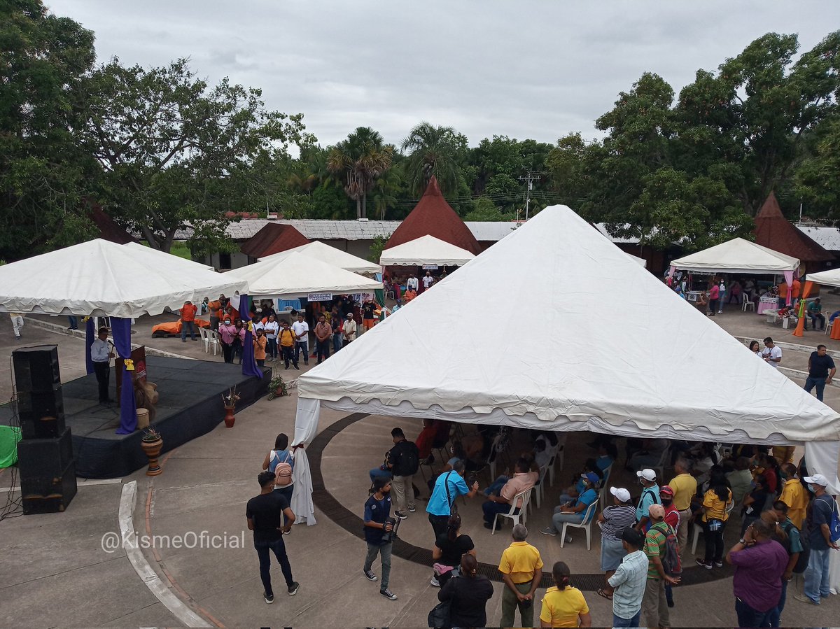 KismeOficial's tweet photo. #16Mar Instalada la 1era ExpoFeria Nueva #Amazonas Turística 2022. Empresas del estado, emprendedores y un operador turístico muestran sus trabajos en varios stands. Estarán los días 16, 17 y 18 de Marzo en la sede #Orpia, en la avenida Orinoco de #PuertoAyacucho. https://t.co/3nDg5IR4rh
