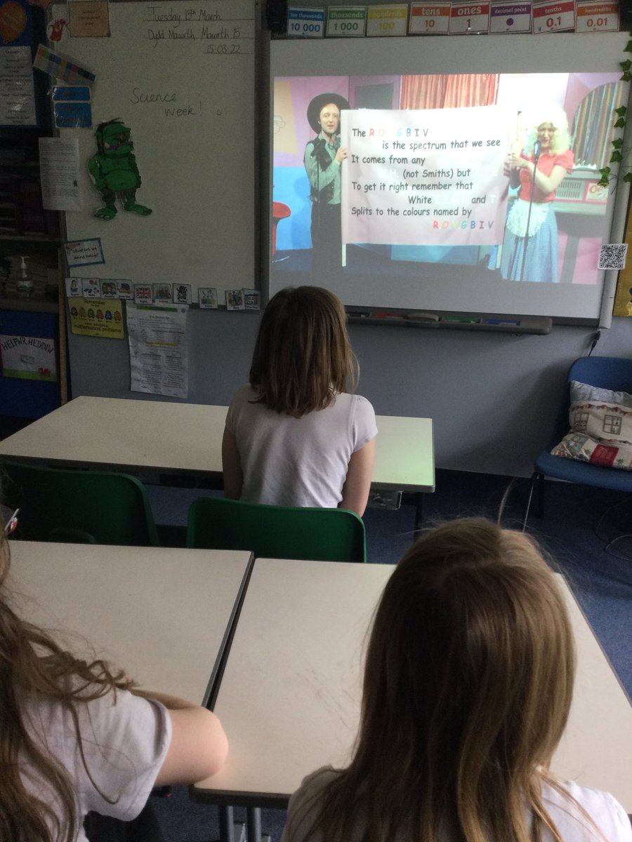 We enjoyed watching <a href="/kinetictheatre/">Kinetic Theatre</a>’s production of ‘Light Fantastic’ this week! It inspired us to investigate the colour spectrum as part of our <a href="/ScienceWeekUK/">British Science Week</a> <a href="/CrossAshSTEM/">Cross Ash STEM</a> <a href="/CrossAshACL/">Cross Ash Primary Ambitious Capable Learners</a> #Science #ScienceWeek #STEM