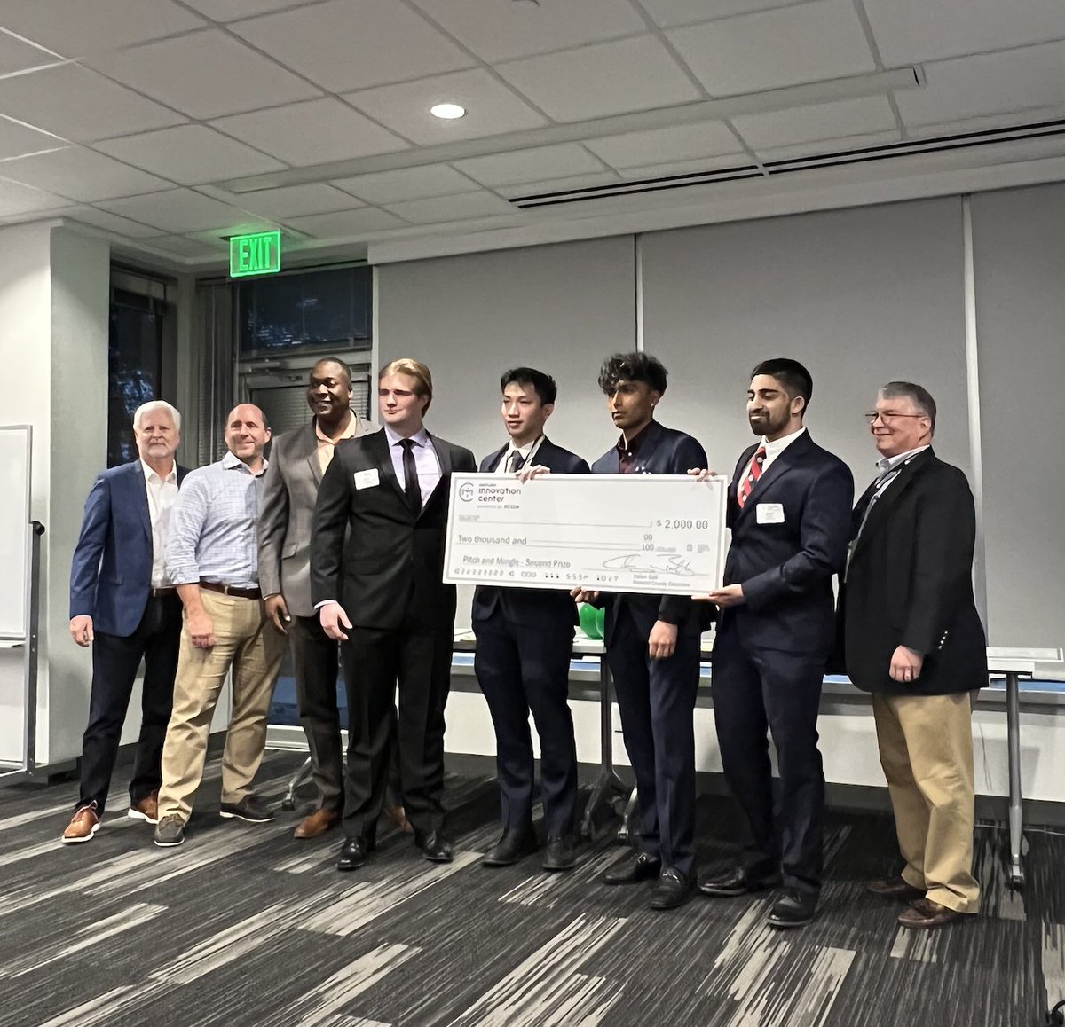 MDinnovates's tweet photo. Drum roll, please! 

Here are our Pitch and Mingle: The Lucky Pitch winners! 🍀
1st Place: Klohverleaf Dancewear
2nd Place: Mindgrasp
3rd Place: Empathy Employer
Crowd Favorite: Empathy Employer

Congratulations to our winners and fantastic pitchers! #MIC #PitchandMingle #Winners https://t.co/zV9wweZqwg