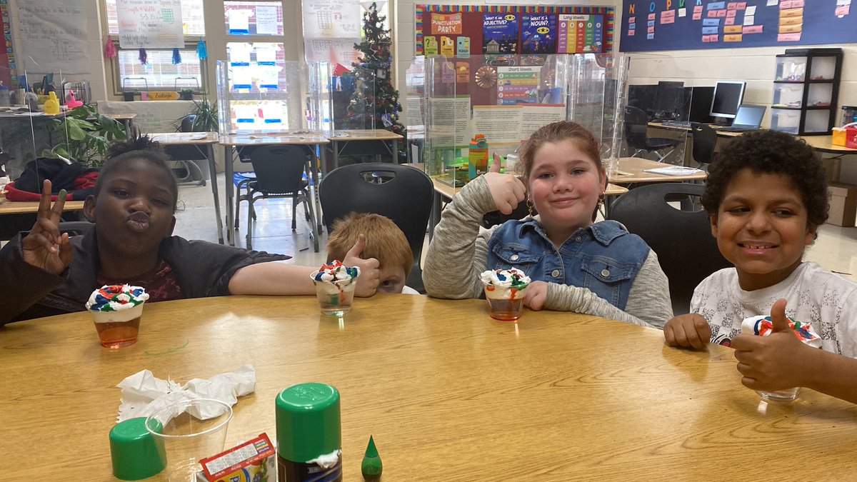 zadroski_wcs's tweet photo. Weather in a cup, and water cycle in a bag (on the wall) this week.. we love science 🧪 🌧 👍🏻 #lincolnprideWCS @warrenschools https://t.co/9ZcKefEWsL