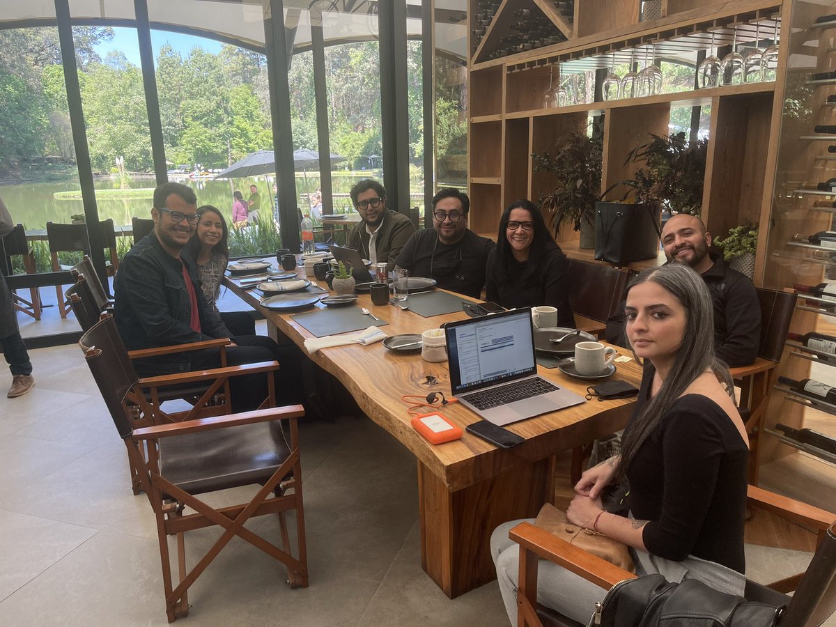 RulCardos's tweet photo. Hoy y mañana toca hablar de la marca más importante que manejamos en @agencianonimo: la nuestra.
Y de nuestro cliente más importante: nuestro equipo.
Gracias amigos de @Rodavento por recibirnos. 
#offsite2022 https://t.co/6o3s3eRyL3