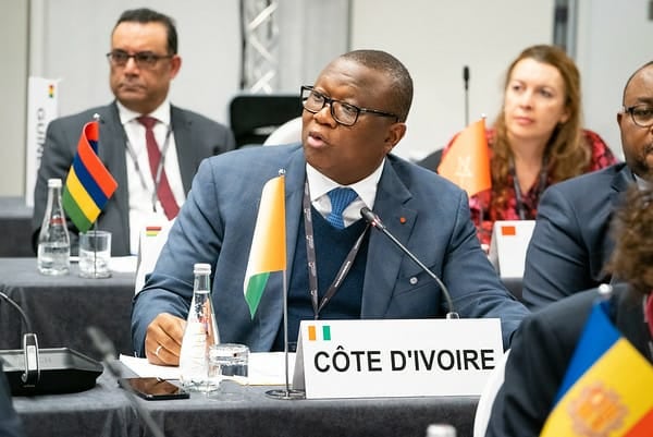 MINCOM_CI's tweet photo. Intervention du @MiCoMeF_CI M. Amadou COULIBALY sur le premier thème portant sur le : "Déficit démocratique et sécuritaire dans l'espace francophone", lors de de la 40ème Session Extraordinaire de la #CMF.
#CMF
#Micomef🇨🇮 https://t.co/uiL9n1lQ3D