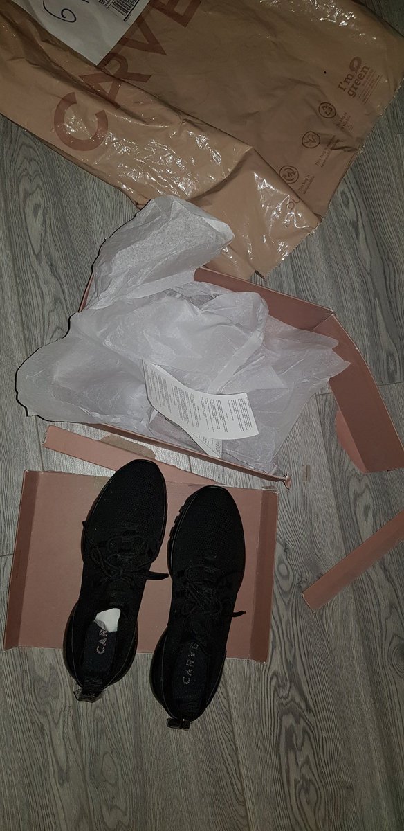 simsta83's tweet photo. @KurtGeiger wondered if its acceptable to have a pair of shoes delivered in this state? https://t.co/zGIeqOFMyI