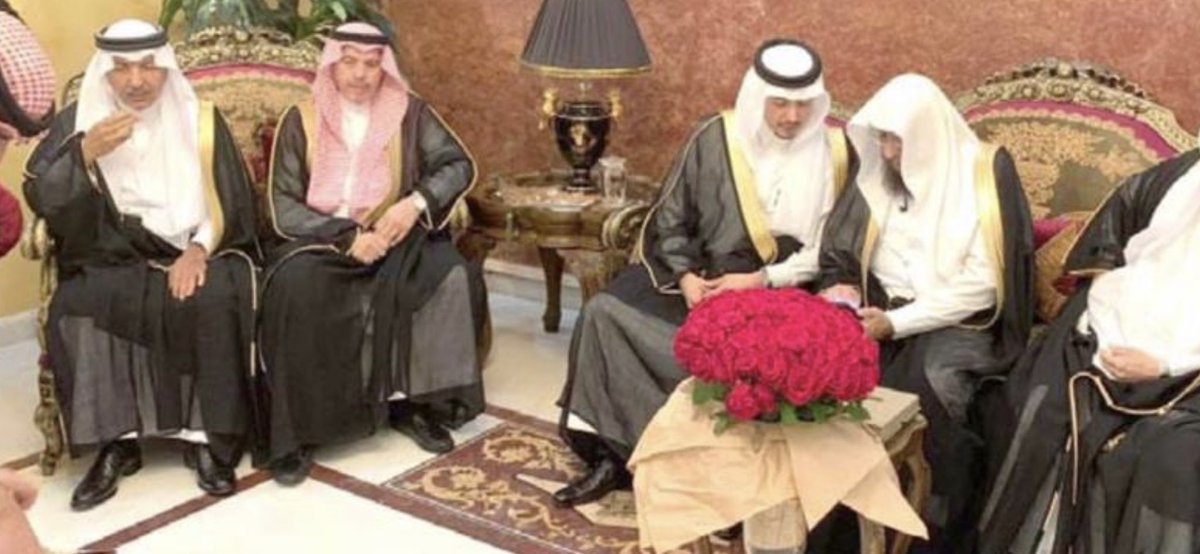 DrWaelHelmi's tweet photo. بكل الحب والمودة ابارك لولدنا عبدالرحمن بن حسين ابو راشد عقد قرانه. اسال الله ان يبارك لكم وعليكم. ورحم الله والدكم ابن العمة الشيخ حسين بن عبدالرحمن ابو راشد الذي افتقدناه منذ شهور عدة. ❤️🌹 https://t.co/fR63dULQRB