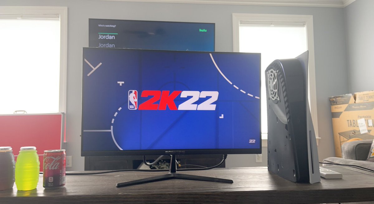 Squeak2K's tweet photo. Hello https://t.co/IaDZfsxB1N