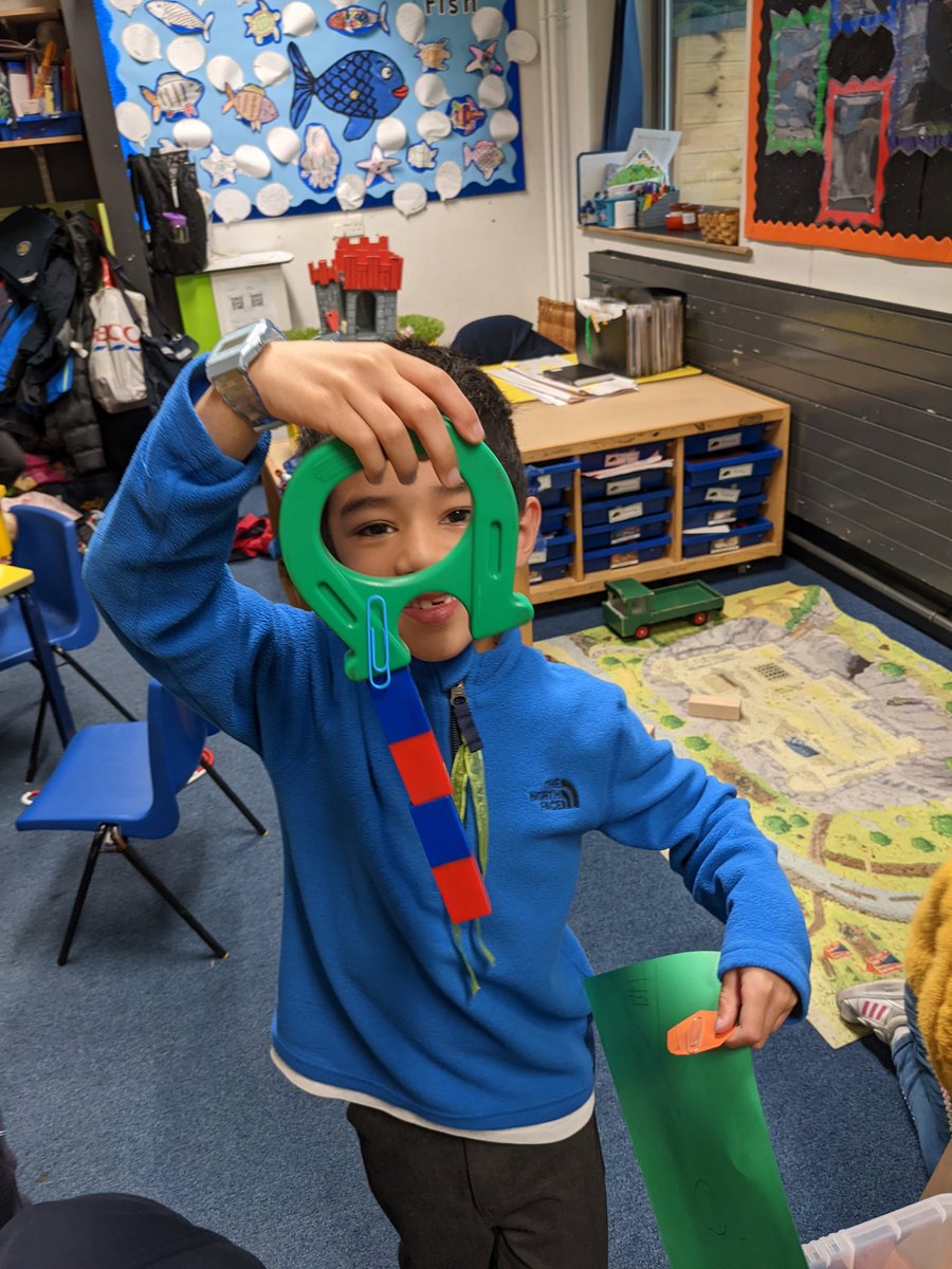 ChetwyndSpencer's tweet photo. Plant investigation, chemical reactions and magnets. So much science enquiry in Hedgehogs today. #BritishScienceWeek2022 #Satrust https://t.co/UblVP3rQPG
