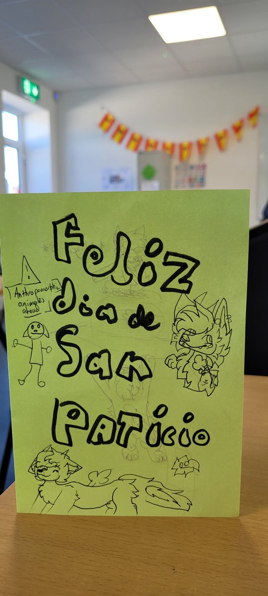 PNTspanish's tweet photo. Feliz día de San Patricio. Happy St Patrick's day from the departamento de español ☘️ 🇪🇸 @Trionoide https://t.co/19zFuuilzn