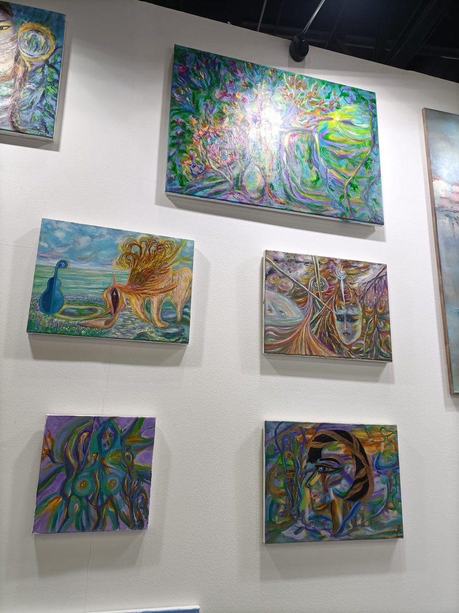 I’m really happy to be part of the <a href="/WorldArtDubai/">World Art Dubai</a> 🎨 Thank you #TV2ArtGallery for this wonderful occasion👍🏻 

#HuiHe #artist #painter #worldartdubai #art #artfair #painting #passion #love #grateful #excited