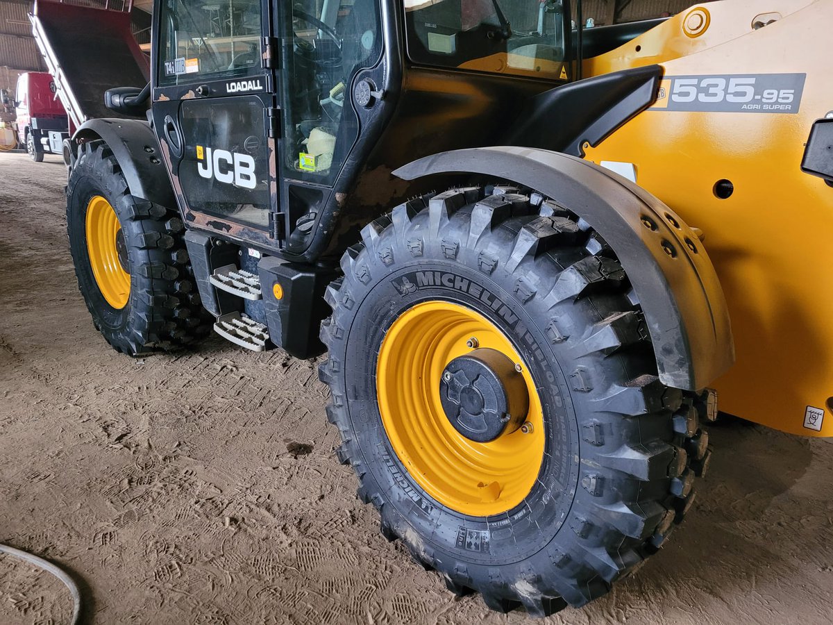 tanvicfarmtyres's tweet photo. Another set of 500/70r24 @MichelinAgriUK bibload fitted Goole https://t.co/nJpBYA2EJh
