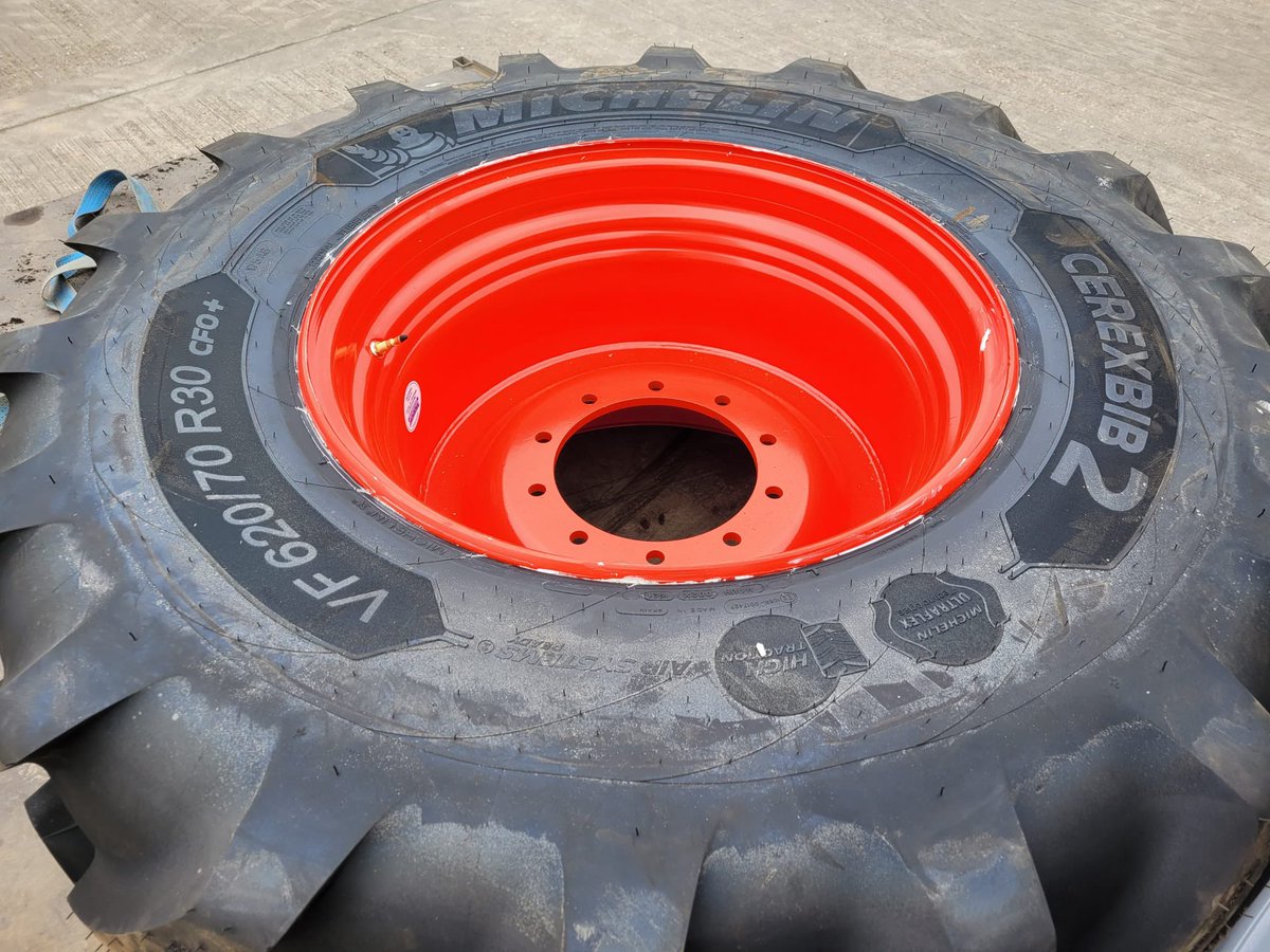 tanvicfarmtyres's tweet photo. Pair of @MichelinAgriUK cerexbib on custom made rims delivered ready to fit a @CLAAS_Eastern Lexion 8000 combine https://t.co/HfqPPsGo6i