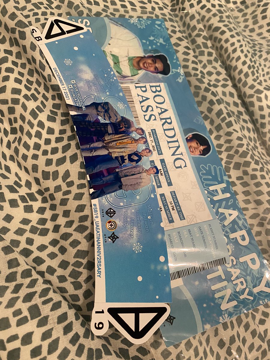 LolyPopReacts's tweet photo. After spending 20 mins trying to remeber if I took my contacts out or not I am home and in bed. Will post tomorrow but these lads 100% love what they do + the fans love them just as much. Fantastic concert #sb19 #sb19dubai #SB19atDubaiExpo2020 #Expo2020 https://t.co/yl2c5975U8