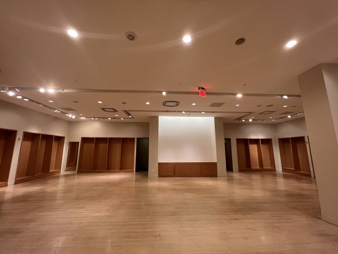 Just got keys to our new store location!!🔑💼 https://t.co/ahyBuRANHQ