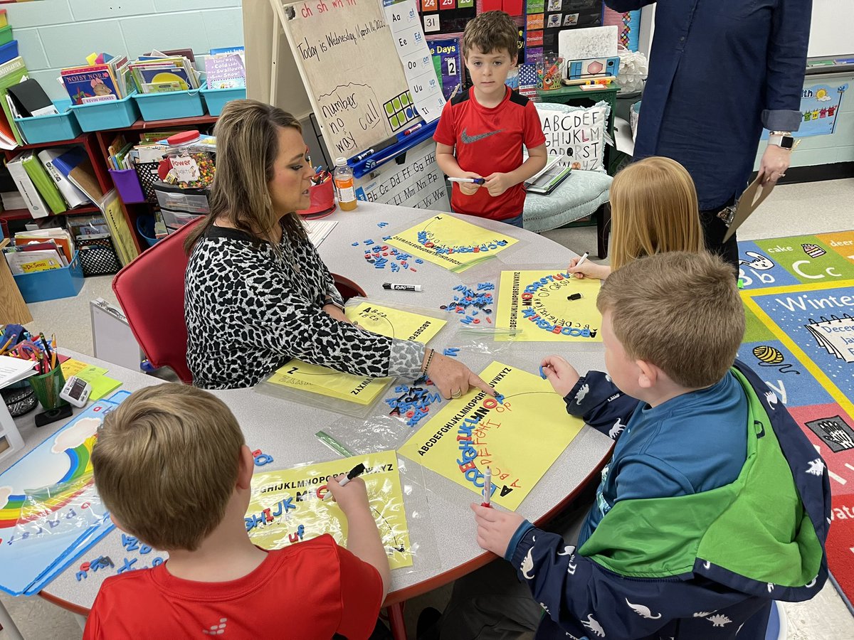 angelarich2016's tweet photo. Alphabet arcs abound part 2 @HCSLionPride #HCSSLI Touch, say, name &amp; write, tapping sounds, before &amp; after, embedding Reading Horizons, vocabulary instruction… @LeahEpperson @DrAmyJones @Alabama_Reading @AlabamaAchieves https://t.co/uscv8M5Tc2