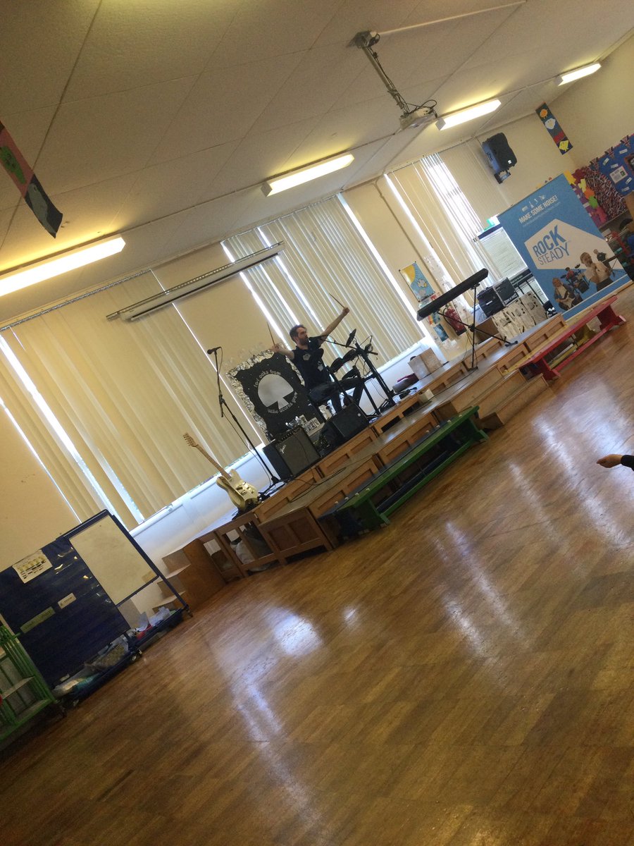The buzz in school at home time was at an all time high! We have lots of inspired, excited, mini rockers leaving today thanks to Tim <a href="/RSMusicSchool/">Rocksteady Music School</a> <a href="/BottesfordIS/">Bottesford Infants</a> 🎤🤙🏼