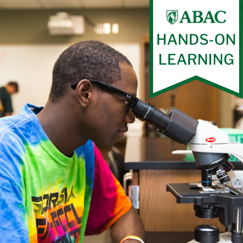 AbacAdmissions's tweet photo. The hands-on learning opportunities at #ABAC provide a positive academic atmosphere and keeps students engaged throughout the learning process. 
#ABACadmissions #college https://t.co/6hzZLrDazv