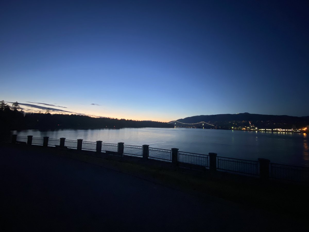 Brian_I's tweet photo. Night time adventures #bicycles #Vancouver #photo https://t.co/KT9UWibVbA