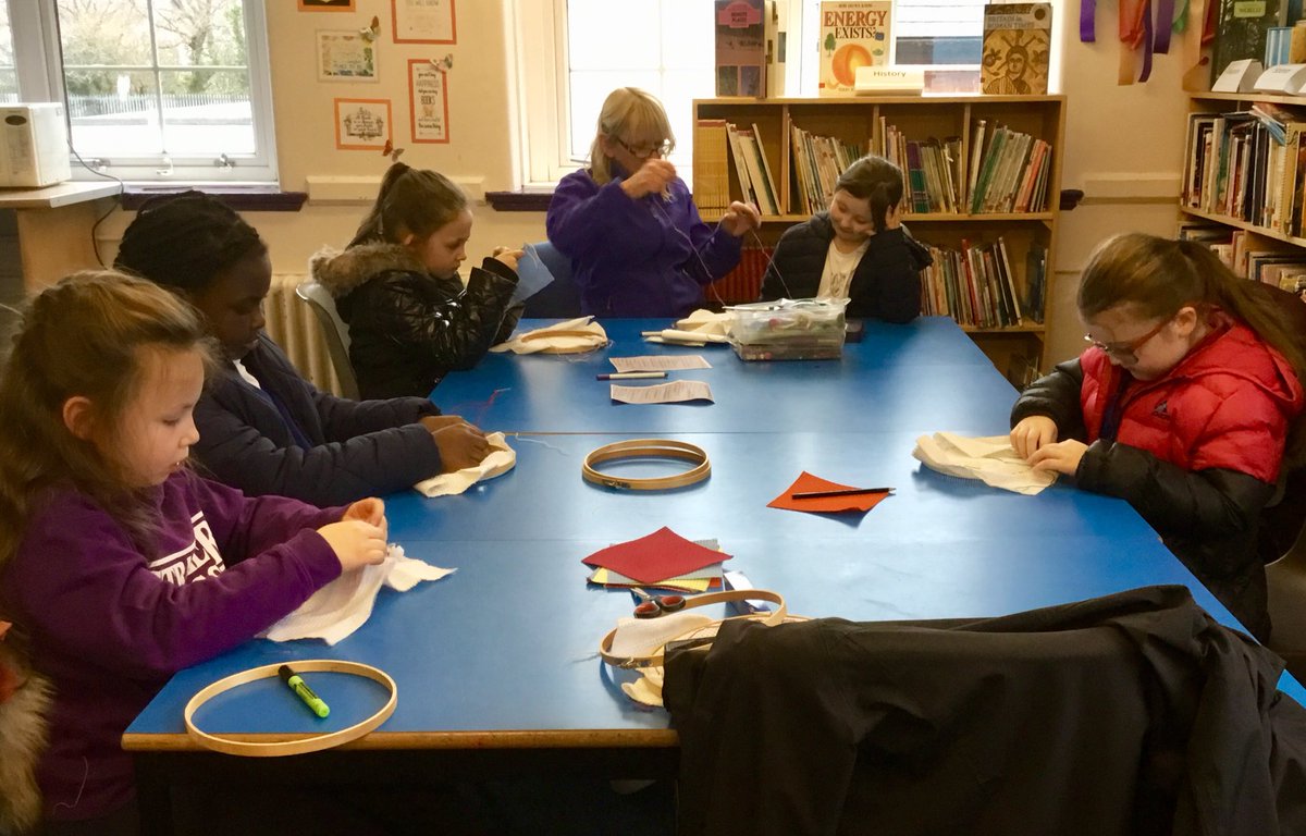 HTPS_Year3's tweet photo. Happy sewing bees 😀 @HTPSchool  @HTPS_MissKemble  #Sewing #calming #newskill https://t.co/Ip3aLxtccZ