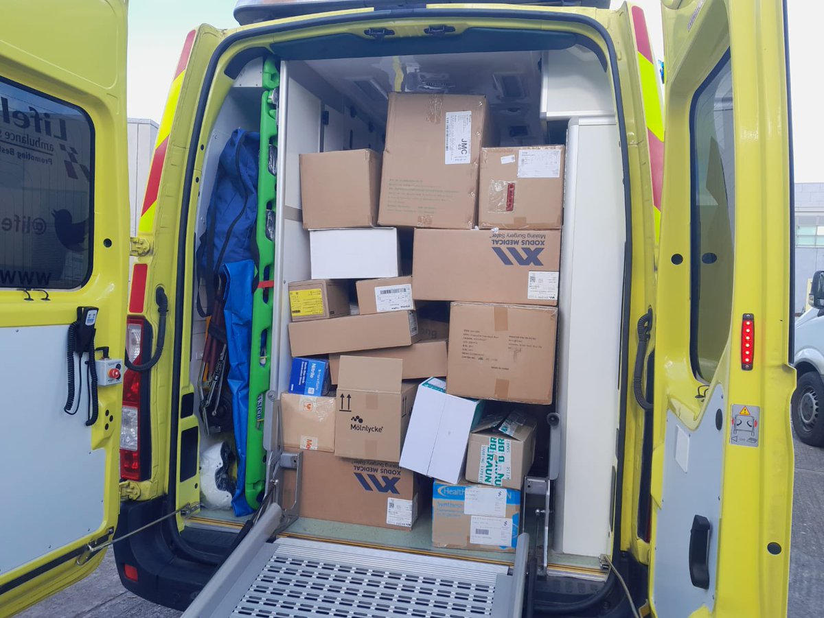 Michele Tait 😷🌈 tweet media