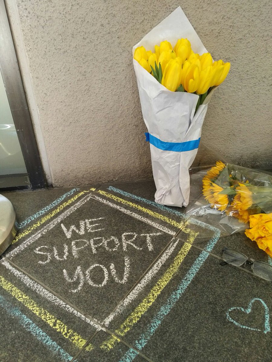 My friend Roberta helped me lay flowers in front of the Ukrainian consulate in San Francisco March 8th in memory of all those Ukrainians killed by Putin’s war.  #FeministAntiWarResistance #ФеминистскоеАнтивоенноеСопротивление