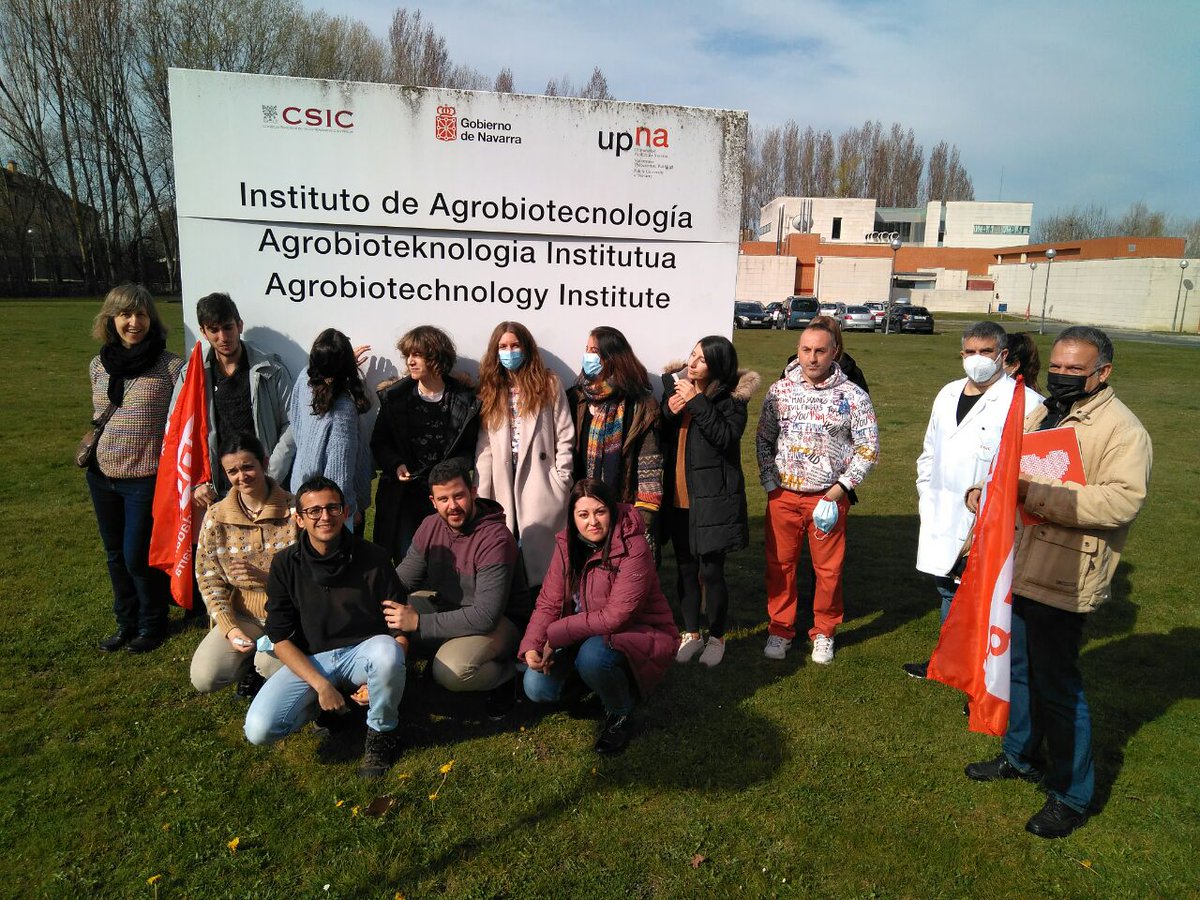 FSC CCOO Navarra (@fscnavarra) on Twitter photo En #Navarra, como en cientos de sitios de todo el estado, también exigimos el desarrollo de la carrera profesional para todo el personal de investigación, la #LEYdeCiencia deja fuera a una parte importante de la plantilla. <a href="/CCOO_CSIC/">CCOO-CSIC</a> <a href="/CCOO/">COMISIONES OBRERAS</a> #QuienHaceLaCiencia?
<a href="/CienciaGob/">Ministerio de Ciencia, Innovación y Universidades</a> En #Navarra, como en cientos de sitios de todo el estado, también exigimos el desarrollo de la carrera profesional para todo el personal de investigación, la #LEYdeCiencia deja fuera a una parte importante de la plantilla. <a href="/CCOO_CSIC/">CCOO-CSIC</a> <a href="/CCOO/">COMISIONES OBRERAS</a> #QuienHaceLaCiencia?
<a href="/CienciaGob/">Ministerio de Ciencia, Innovación y Universidades</a>