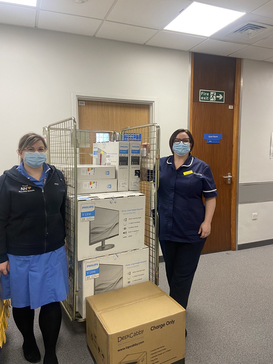 #feelslikechristmas #digitalmaterniry <a href="/VickiC_RM/">Vicki Carlisle</a> <a href="/amyrowan1991/">Amy Jessica Rowan</a> have taken delivery of some equipment for our maternity team, these will go to clinical and non clinical areas to support our digital journey at BDGH #safecare @Barnsley_HoM <a href="/kerry_bushell/">Kerry Bushell</a> <a href="/CatherineH_RM/">Catherine</a>