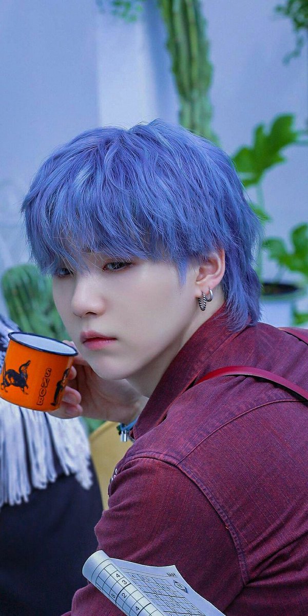 issela1802's tweet photo. Cómo puede ser un hombre tan contrastante??? Sólo Min Yoongi. A veces frío a veces cálido.
#OurSpringAndOurWinter #Suga #HappyBirthdaySUGA https://t.co/AUWLsY3at9