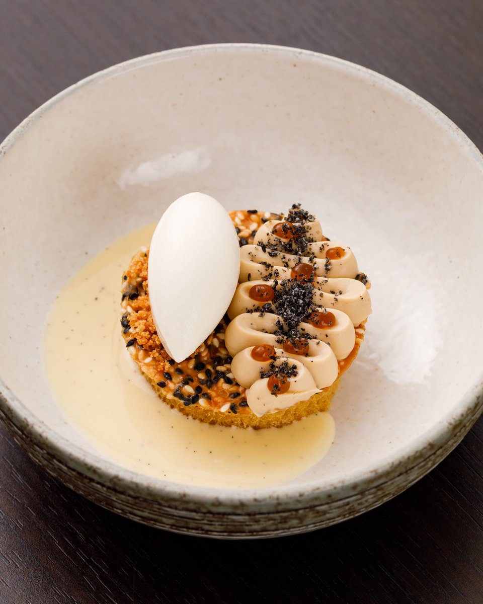 JackSpicerAdams's tweet photo. Shooting some new dishes for @RestaurantAdams today: https://t.co/plrDWpxIld