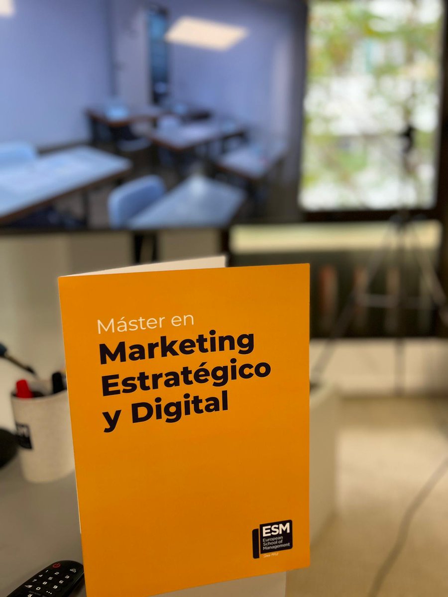 AdisonDPC's tweet photo. 📱📖 El pasado fin de semana he tenido la oportunidad de dar una charla formativa en @ESM_Tenerife sobre la parte técnica del posicionamiento #Web para el #Máster en #Marketing Estratégico Digital. Agradecido por la oportunidad.
#Digital #SEO #Web #Online https://t.co/1hNzsL9vcI