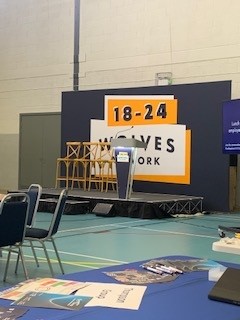 RWT_patientexp's tweet photo. Representing @RWT_NHS at #wolvesatwork18-24 with apprenticeships, careers and #volunteering. Good to support so many with potential opportunities and inspiring to hear about their experiences ๐ https://t.co/kqQiaD7D3s