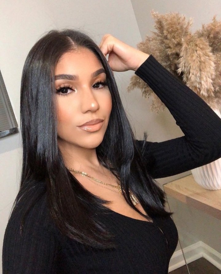 CincoDeMaria's tweet photo. A pretty girl and a honest one. https://t.co/xCbPrbFrJs