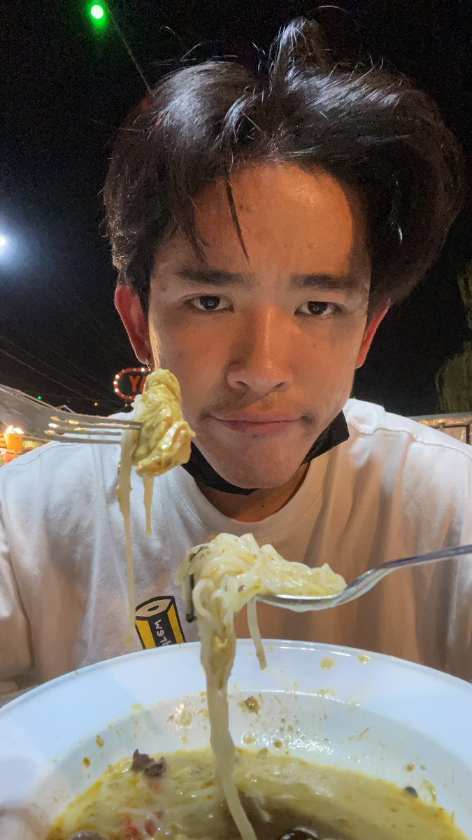 sungka8800's tweet photo. ทำไมมันเรียกขนมจีน ทำไมไม่เรียก ก๋วยเตี๋ยวไก่กะทิ?? #sungfam https://t.co/TT1bAxj4d7