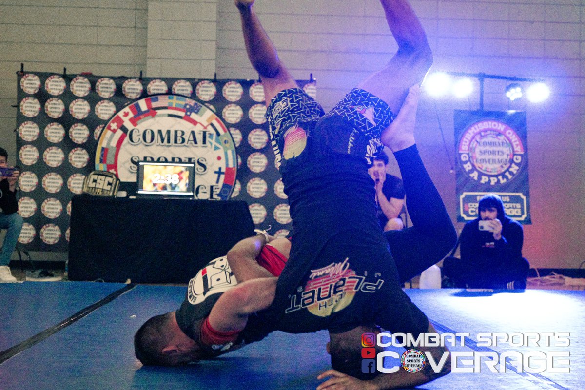 ShortyTorresMMA's tweet photo. This was one epic game of Twister 😅 #ItWasWild #LeftHandBlue #ItWentToOvertime #CrazyMatch #WhoWantsToPlay We Can, We Will, Together, We Are, #TeamShorty 📸 by @klxxblatt https://t.co/PdmEEQanEN